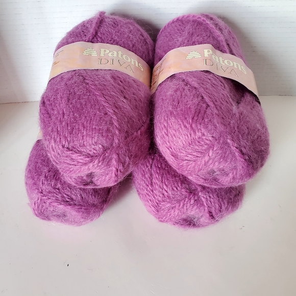 Patons Diva Magenta Coloured Wool & Mohair Blend Yarn 350grams - Picture 4 of 4